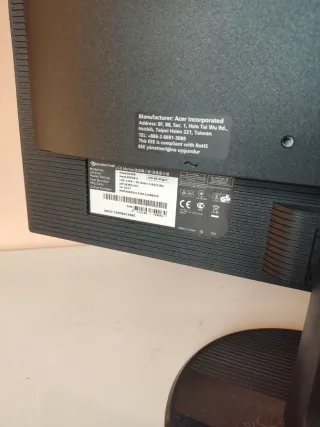 Monitor Packard Bell 19 + Adaptador VGA