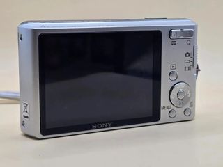 Cámara Digital Sony Cyber-shot 14.1MP Plata