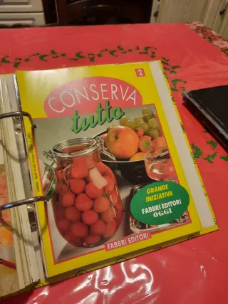 Raccoglitore con raccolte di ricette