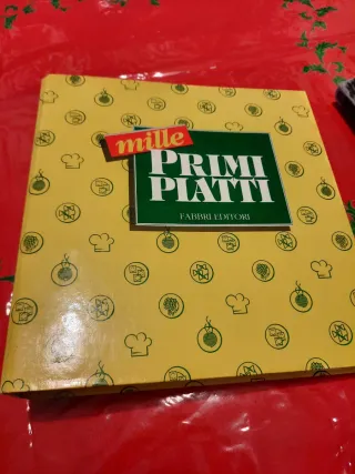 Raccoglitore con raccolte di ricette