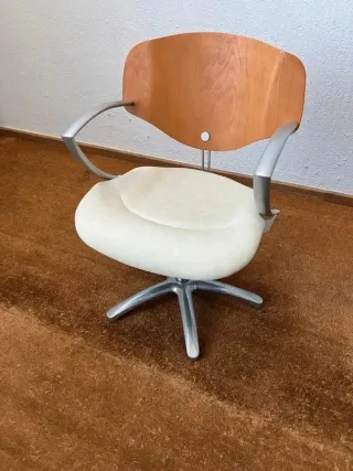 Silla giratoria de peluquería madera y metal
