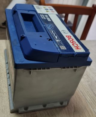 Batería Bosch S4 008 680A 74Ah 12V (No Funciona)