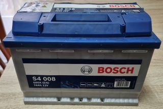 Batería Bosch S4 008 680A 74Ah 12V (No Funciona)