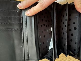 Cartera Desigual floral negra usada