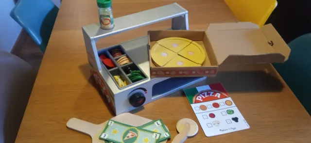 Pizzería de madera. Juguete Melissa & Dought