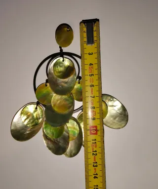 Pendientes largos conchas nacaradas auténticas.