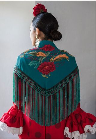 Traje de flamenca rojo con detalles