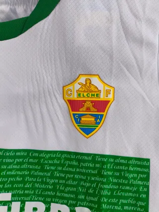 Camiseta y pantalón de fútbol Elche CF