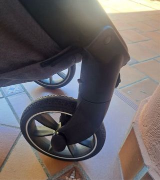 Silla de paseo ligera y compacta