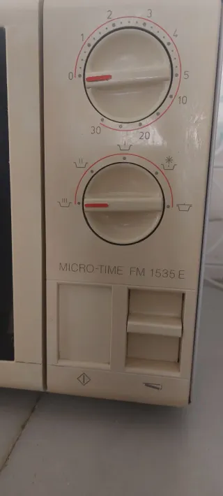 Microondas Moulinex FM 1535 E