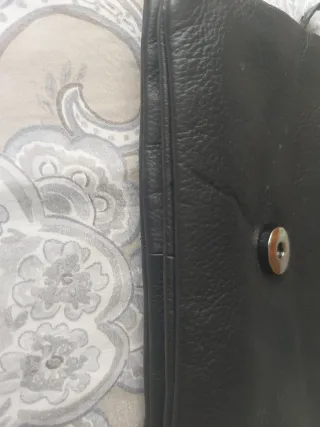 Bolso piel negro pequeño de Yera, El Corte Inglés