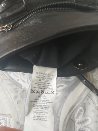 Bolso piel negro pequeño de Yera, El Corte Inglés