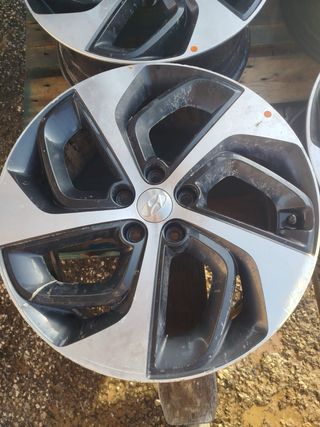 Llantas Hiunday 19”