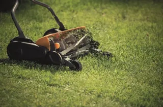 Tosaerba manuale Fiskars StaySharp Max