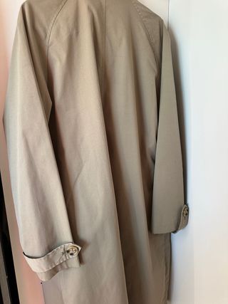 Gabardina verde, elegante e ideal