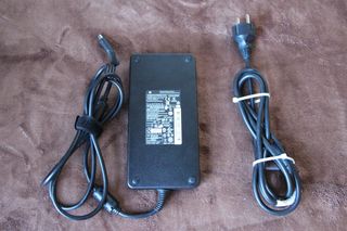 Cargador para portátil HP de 230W