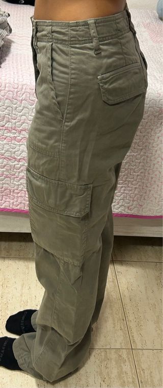 Pantalones cargo verde oliva