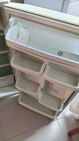 Refrigerador blanco
