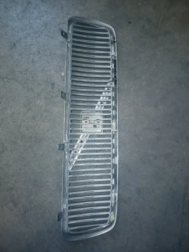 Rejilla Volvo V70 2005