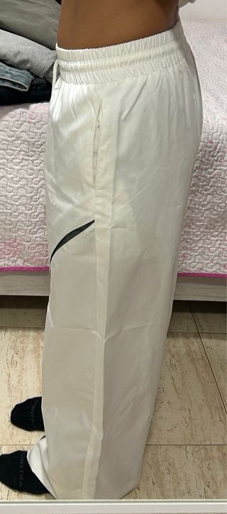 Pantalones blancos anchos