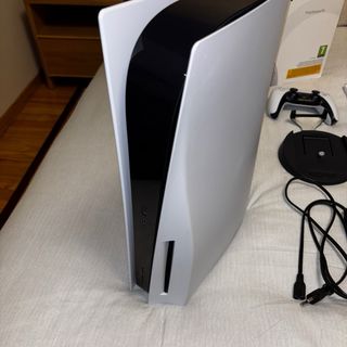 PACK REGALO: PS5 1TB + Mando + 6 Juegos