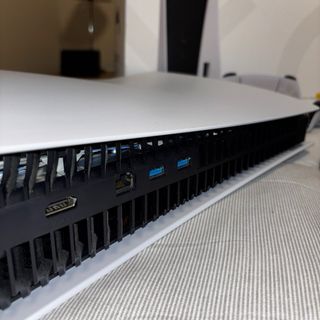 PACK REGALO: PS5 1TB + Mando + 6 Juegos