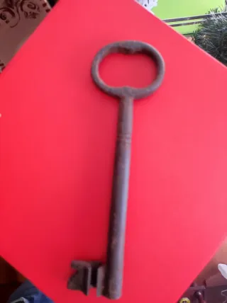 Llave antigua forjada