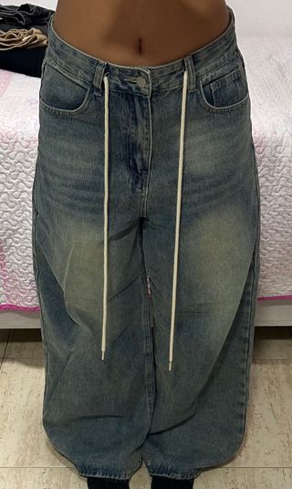 Pantalones vaqueros anchos con cordón