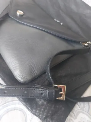 Bolso sobre de piel Vicosta Negro y Gris
