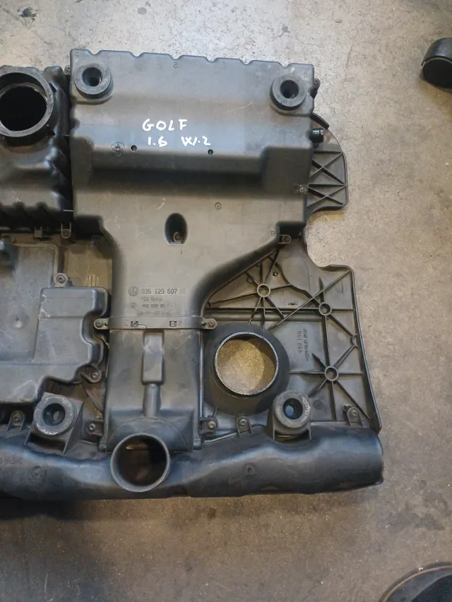 Tapa Motor VW Golf 1.6 Gasolina