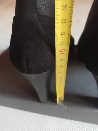 Zapatos abotinados de ante