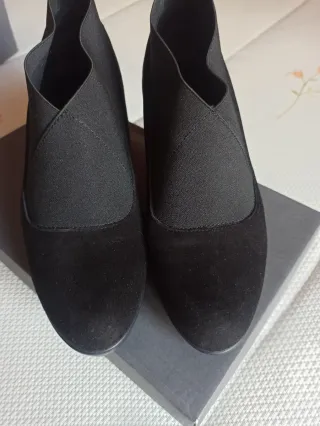 Zapatos abotinados de ante