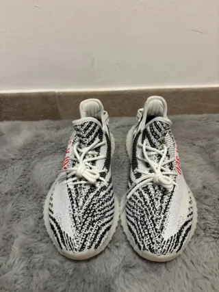 Adidas Yeezy Boost 350 V2 Zebra Talla 45