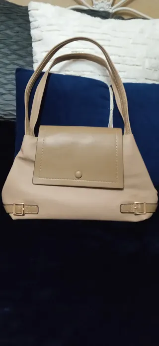 Bolso de hombro beige nuevo