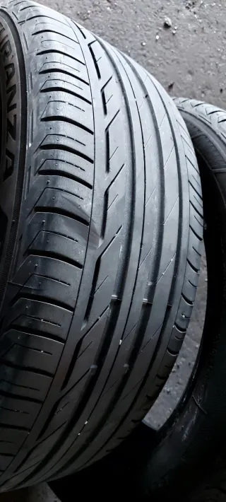 225/50 R18 99W