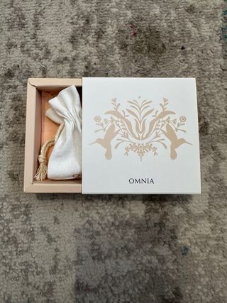 Caixa e bolsa para joias OMNIA