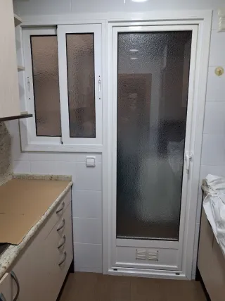 Puerta ventana corredera y abatible