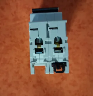 Interruptor magnetotermico ABB C25