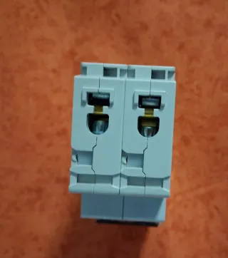 Interruptor magnetotermico ABB C25