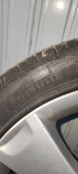 4 Llantas de aleación 17 con neumáticos 225/45 R17