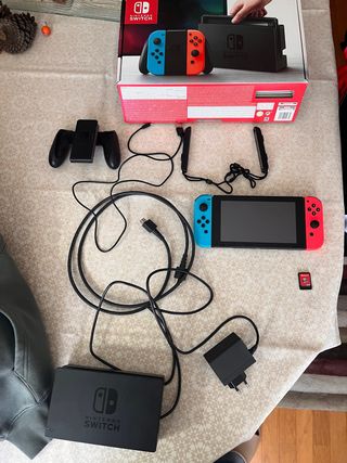 Nintendo Switch Completa Azul/Rojo, Mario Odyssey