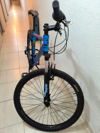 Bicicleta de montaña azul SPITZ