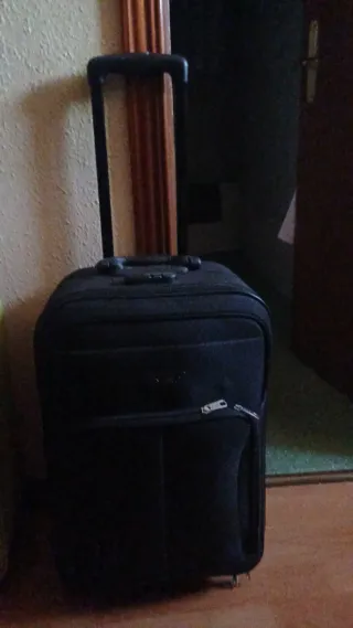 Maleta de cabina negra