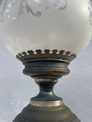 Lámpara de mesa antigua metal y mármol
