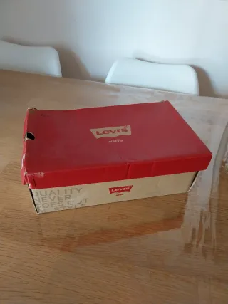 Zapatos Levi's Niños Talla 37