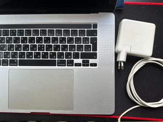 MacBook Pro 16” (2019) i9 / 16GB RAM / 1TB SSD