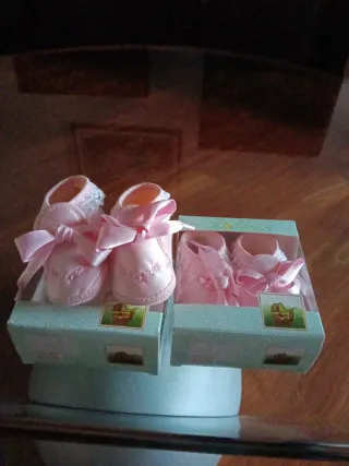 Scarpette neonato in raso rosa