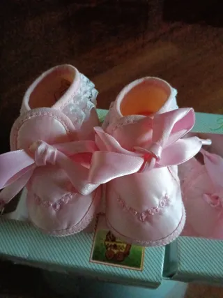 Scarpette neonato in raso rosa