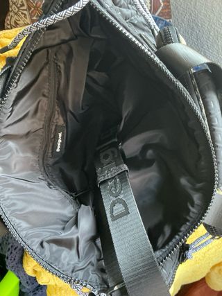 Bolso Mochila Voyager Desigual Negro Verde Oliva