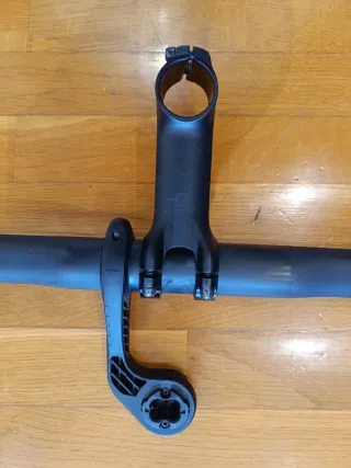 Manillar, potencia y soporte Garmin